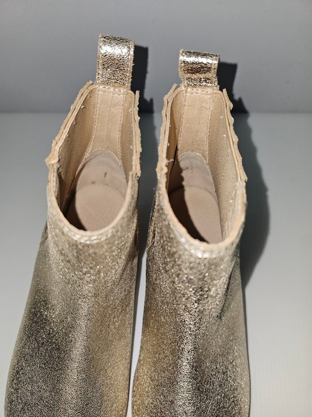 Frankie4 Nina Chelsea Ankle Boot Gold Metallic Leather Pointed Toe Womens 8 NEW - Picture 9 of 15